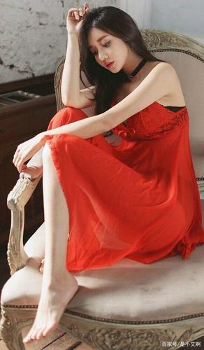 欧洲美女一群多交视频